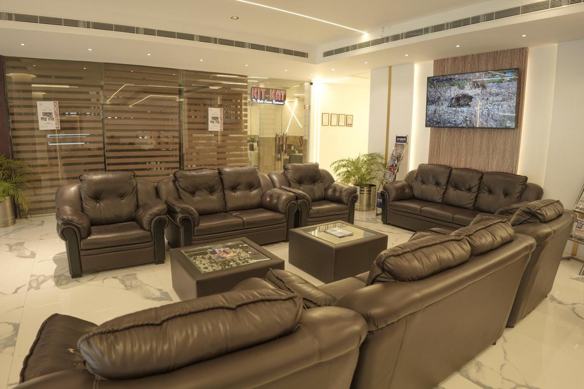 Casino Hotels Ltd Thrissur Экстерьер фото