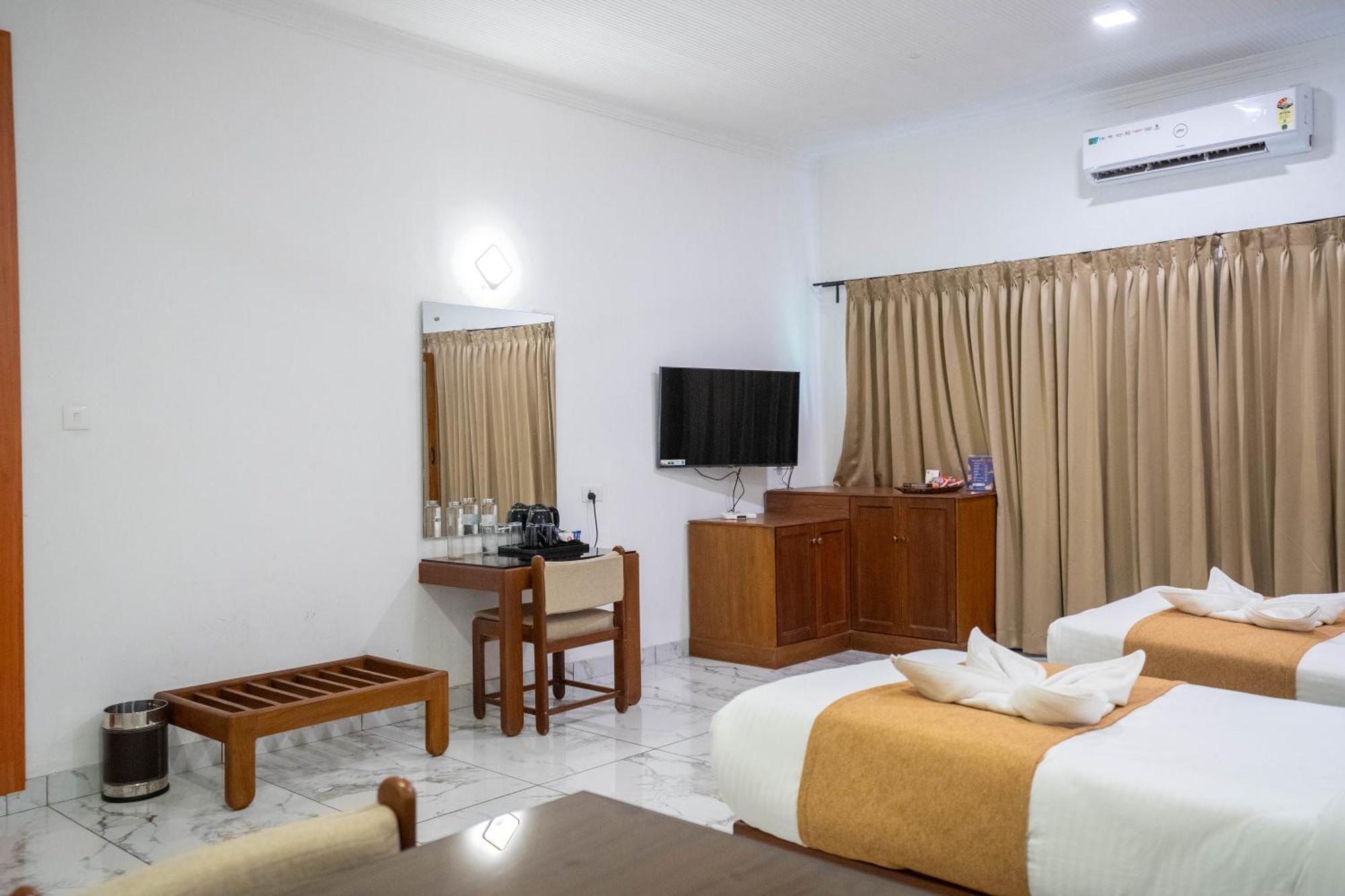 Casino Hotels Ltd Thrissur Экстерьер фото