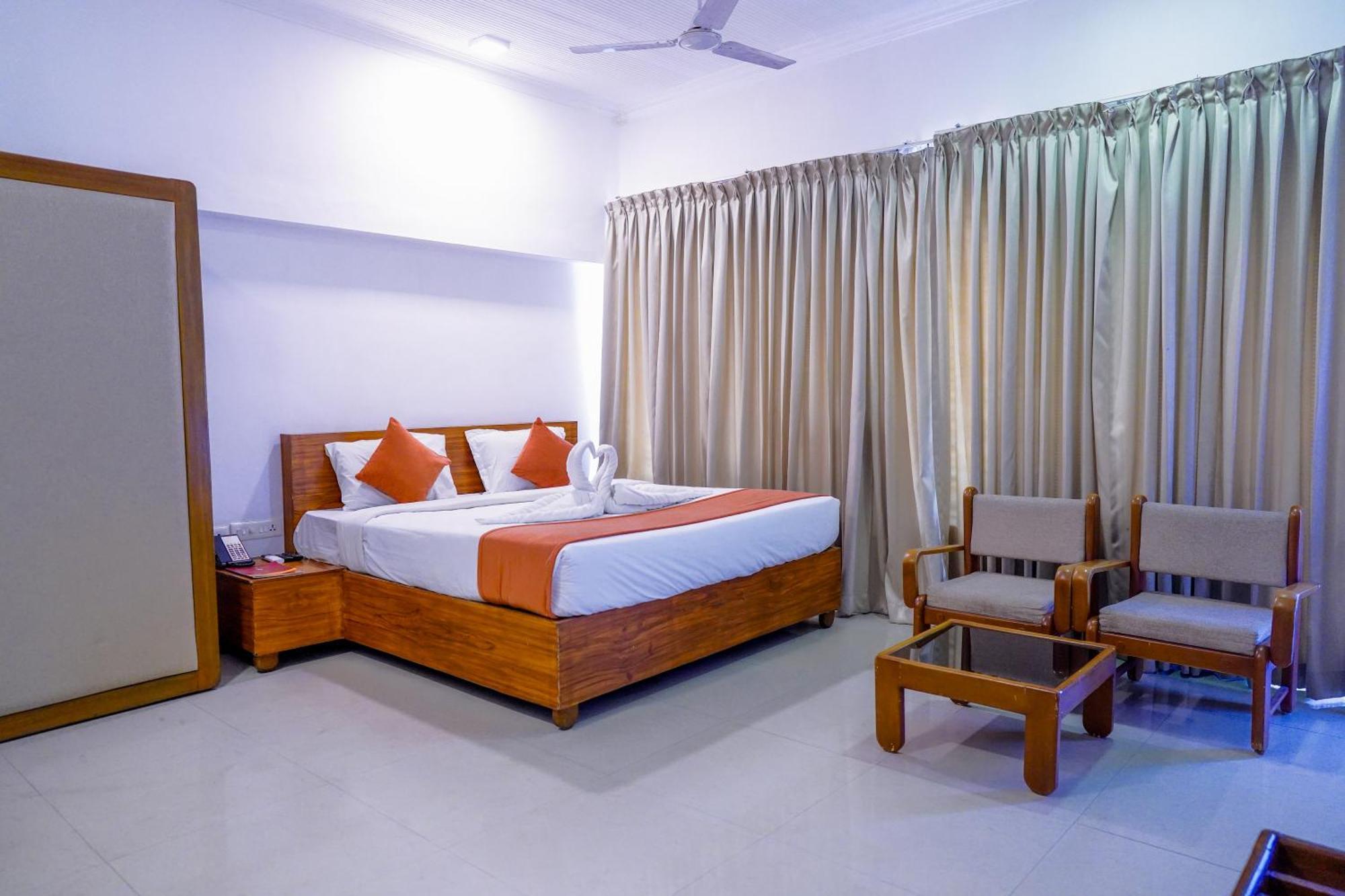 Casino Hotels Ltd Thrissur Экстерьер фото