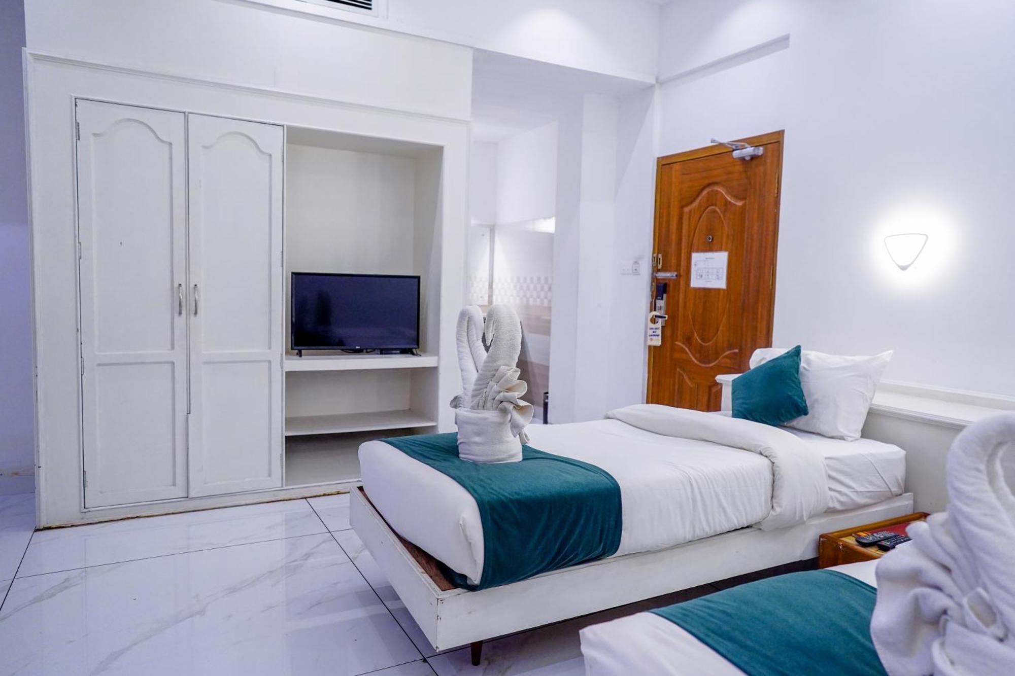 Casino Hotels Ltd Thrissur Экстерьер фото