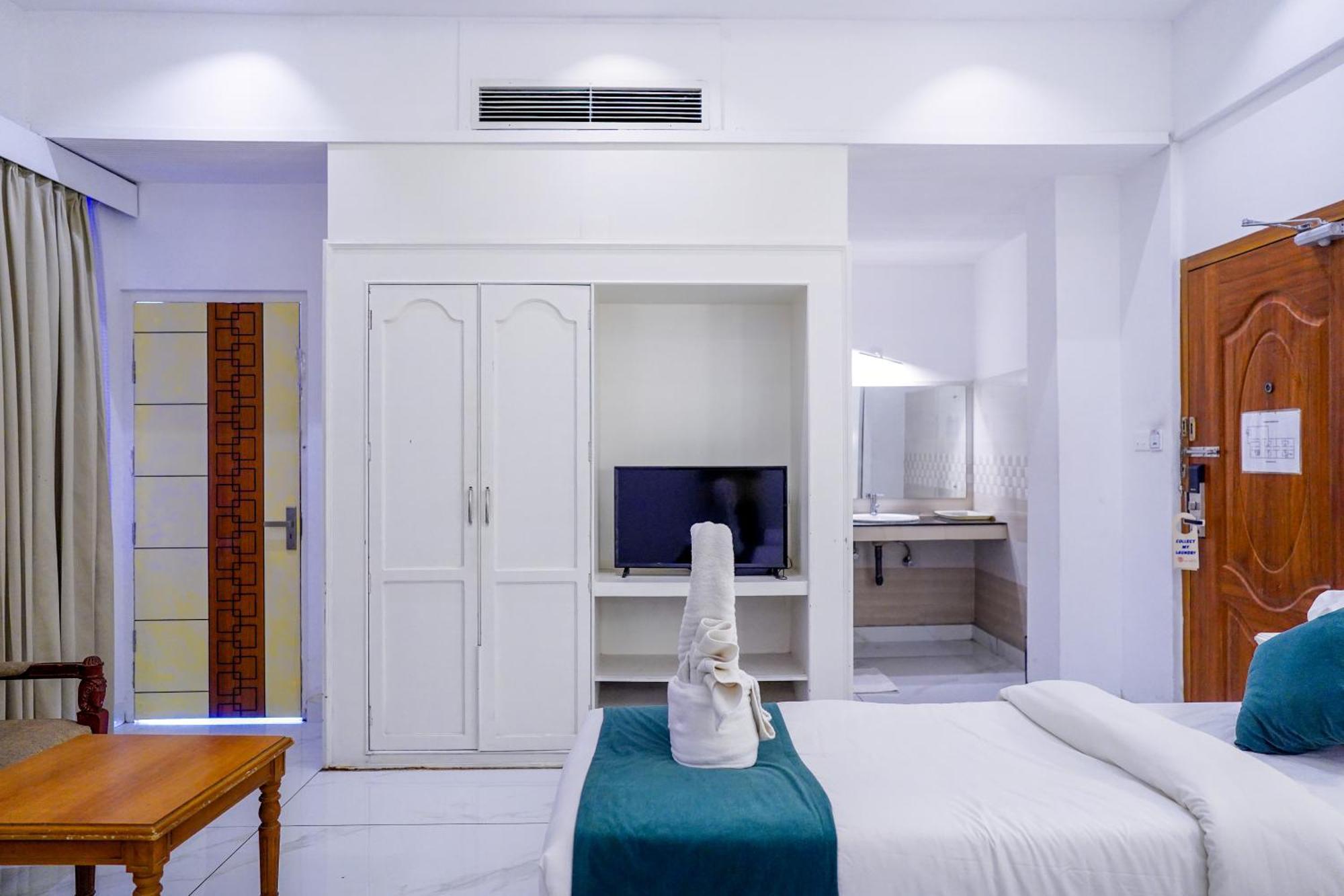 Casino Hotels Ltd Thrissur Экстерьер фото